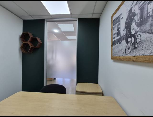 10M² OFFICE TO LET IN ROSEBANK